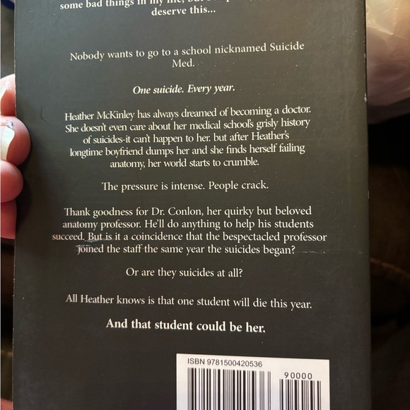 Suicide Med by Freida McFadden Book paperback 2014-new - Picture 3 of 5